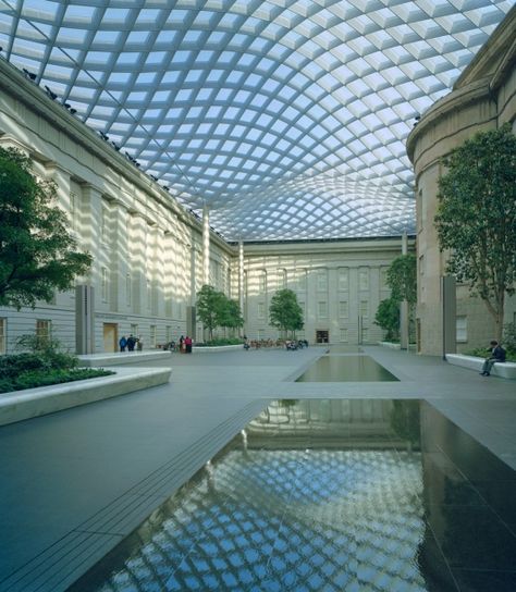 Kogod Courtyard at the Smithsonian Reynolds Center for American Art and Portraiture by landscape architects Gustafson Guthrie Nichol (Photo: Timothy Hursley) Floating Ceiling, Architecture Courtyard, Glass Canopy, Norman Foster, Roof Architecture, Roofing Diy, Landscape Architecture Design, Roof Structure, Glass Roof