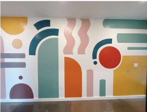 Bright Mural, Funky Wall Paint, Circle Mural, Funky Wall Paint Ideas, Geometric Mural, Childrens Ministry Decor, Wall Paint Ideas, Simple Mural, Playroom Mural