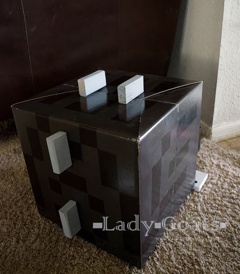 Lady Goats: How to Make an Enderdragon Costume Enderdragon Costume, Ender Dragon Costume, Articulating Wings, Minecraft Halloween Costume, Minecraft Birthday Card, Cardboard Ideas, Minecraft Zombie, Minecraft Costumes, Parker James