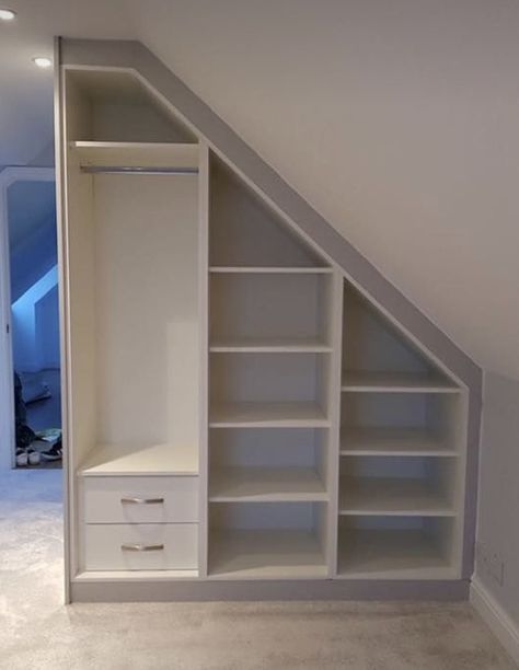 Slanted Ceiling Bedroom, Loft Closet, Sloped Ceiling Bedroom, Ideas Armario, تحت الدرج, Built In Wardrobes, Attic Bedroom Storage, Slanted Walls, Attic Bedroom Designs