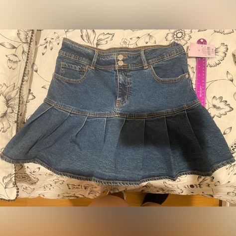 Size 12 Denim Mini Skirt Brand New And Never Used |Indie Skirt| Y2k Skirt| That’s My Shadow On The Skirt Not A Stain! Indie Skirt, Y2k Skirt, Pleated Denim Skirt, Short Jean Skirt, Skirt Y2k, Jean Mini Skirts, Jean Skirt, Denim Mini Skirt, Dream Clothes