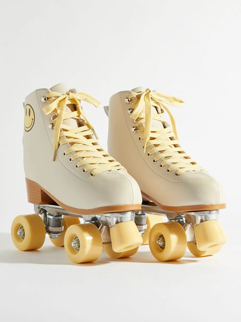 Iconic Smiley Retro Skates | Altar'd State Roller Skates Fashion, Rolling Skate, Girls Roller Skates, Roller Skates Vintage, Skate Aesthetic, Retro Roller Skates, Quad Roller Skates, Roller Skate Shoes, Roller Shoes