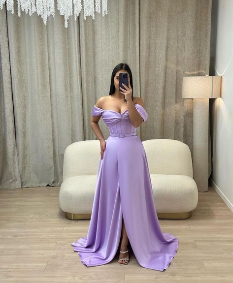 Vestido Color Lila, Dinner Gown, A Line Prom Dress, Trendy Prom Dresses, Purple Gowns, Iv Therapy, Senior Prom, Short Homecoming Dress, A Line Prom Dresses