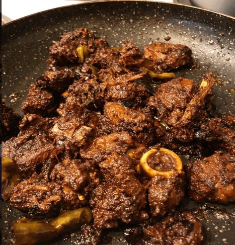 Mutton Dry Recipes, Dry Mutton Recipes, Roast Mutton, Lamb Bhuna, Mutton Pepper Fry, Curry Mutton Jamaican, Lamb Meals, Easy Mutton Curry Recipe, Best Mutton Curry Recipe