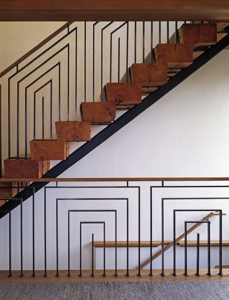 Art Deco Staircase Ideas and Inspiration | Hunker Art Deco Staircase, Wooden Staircase Design, Arte Art Deco, Modern Railing, Modern Stair Railing, Hand Rail, Stair Railing Design, Metal Stairs, Floating Stairs