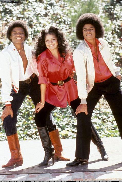 Michael Jackson Photoshoot, Randy Jackson, Photos Of Michael Jackson, Joseph Jackson, Vintage Black Glamour, Michael Jackson Pics, Paris Jackson, Black Hollywood, Jackson Family