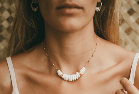 10 Puka Shell Necklace Ideas and Picks Trending This 2022 - Bijoux Inspire Puka Shell Jewelry, Shell Necklace Ideas, Puka Shell Necklace, Sea Snail, Trending Necklaces, Necklace Ideas, Puka Shell, Shell Necklace, Shell Jewelry