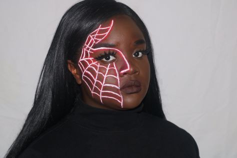 Neon Halloween Makeup Easy, Spiderweb Makeup Easy, Spider Man Makeup Women Easy, Spider Man Face Makeup, Easy Spiderman Makeup, Spiderman Makeup Woman, Spider Man Makeup Women, Spider Gwen Makeup, Spiderman Halloween Makeup