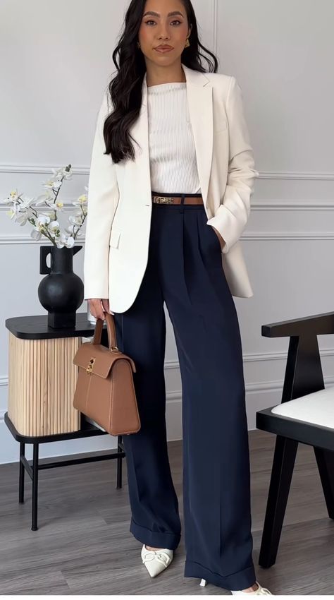 White Blazer Navy Pants Outfit, Casual Work Fits Women Summer, Lawer Outfits Women, Women's Business Professional Outfits, Investment Banking Outfits Women, Navy Pants Outfit Work Women, Formal Gala Outfits For Women, Womens Blazer Outfit Business, Young Business Woman Outfit