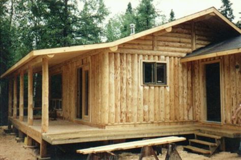 Stockade style log cabin Building A Log Cabin, How To Build A Log Cabin, House Plan With Loft, Bamboo House Design, Log Cabin Rustic, Log Cabin Designs, Small Log Cabin, Guest Cabin, Cabin House Plans