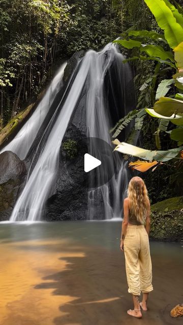 iPhone Photography School on Instagram: "You HAVE to try this waterfall photo hack! 🤩 Watch till the end to see how! 

Check the link in BIO to discover more iPhone camera hacks! 🤳🔥

#shotwithiphone #iphonephotography #naturephotography #photographytips" Iphone Camera Hacks, Iphone Camera Tricks, Creative Photography Poses, Waterfall Pictures, Waterfall Photo, Photography School, School Photography, Camera Hacks, Iphone Camera