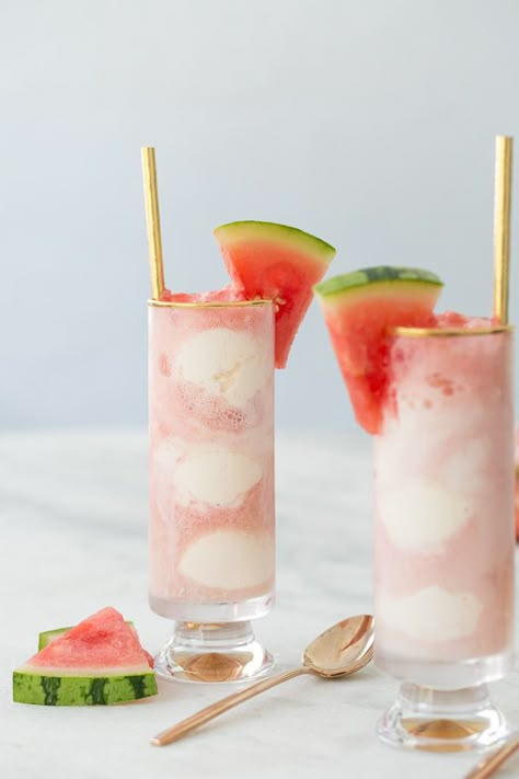 Watermelon Float, Ice Cream Float Recipes, Watermelon Soda, Iced Cream, Watermelon Punch, Dump Recipes, Soda Floats, Float Recipes, Pie Maker