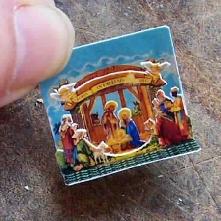 Tiny Papercraft Nativity Scene Dollhouse Christmas, Christmas Nativity Scene, Miniature Christmas, Miniatures Tutorials, Nativity Scene, Christmas Nativity, Nativity Set, Paper Models, Paper Toys