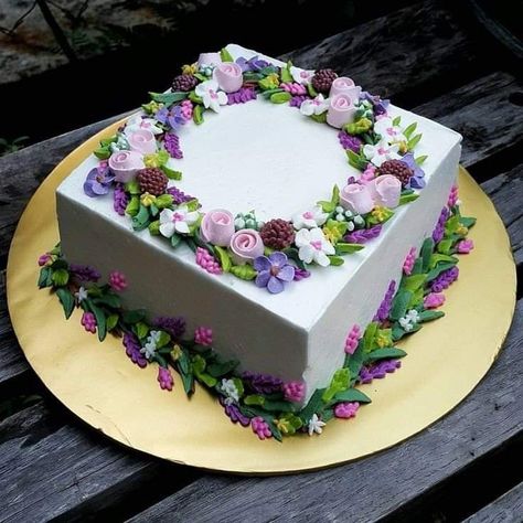 Birthday Cake Sheet, Cake Rectangle, Flowers Birthday Cake, Cake Sheet, Flower Cake Design, Sheet Cake Designs, Buttercream Decorating, Birthday Sheet Cakes, Birthday Cake With Flowers