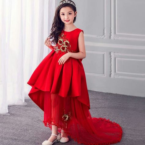 Red Dress Kids, Old Gowns, Long Gown For Wedding, Girl Red Dress, Gaun Fashion, Kids Party Dresses, Wedding Flower Girl Dresses, Garden Party Dress, New Years Dress