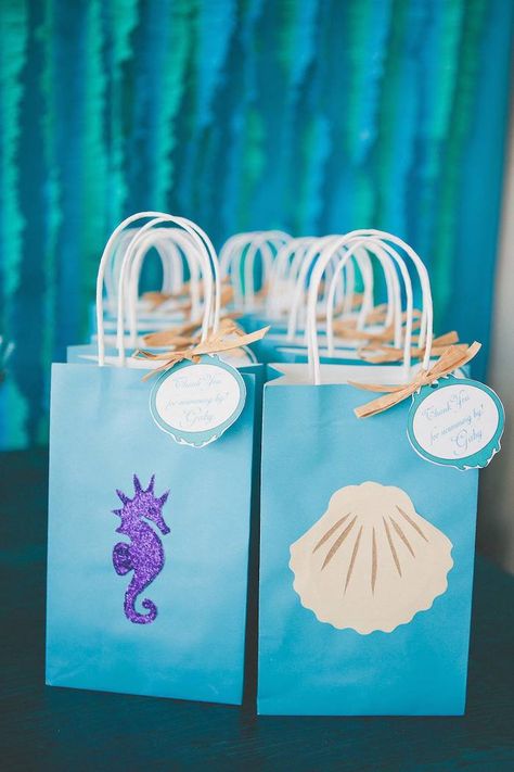 Ariel Birthday Party, Sea Party Ideas, Mermaid Cupcakes, Ariel Birthday, Party Giveaways, Sea Baby Shower, Sea Birthday Party, Mermaid Theme Party, Mermaid Baby Showers