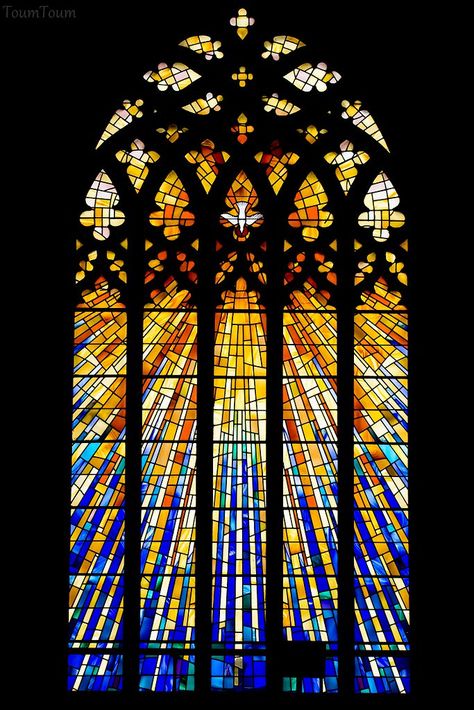 Medieval Stained Glass, Stained Glass Windows Church, Stain Glass Window Art, L'art Du Vitrail, Glass Art Pictures, Stained Glass Church, Stained Glass Angel, Glass Window Art, Verre Design