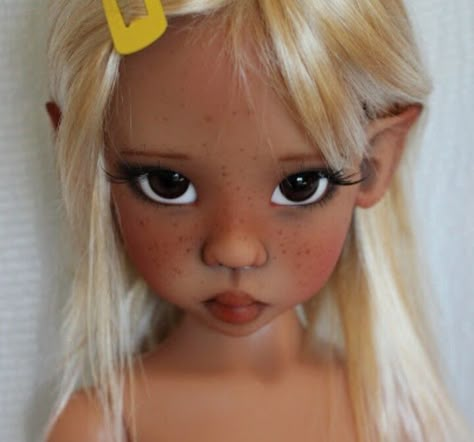 Kaye Wiggs, Big Eyes, Blonde, Dolls, Yellow, Hair, Black