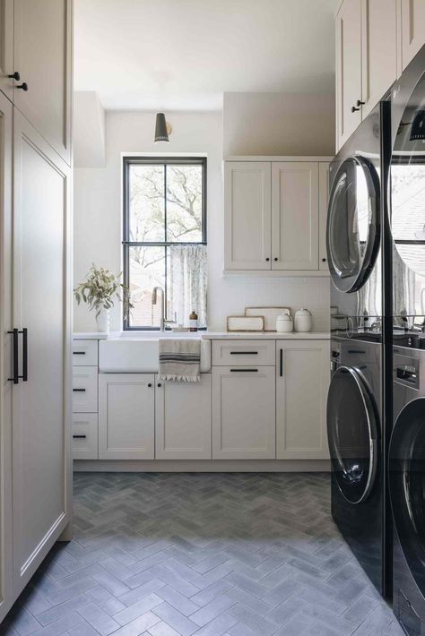 How to Organize Your Laundry Room Pantry Combo Modern Brick House, Laundry Room Pantry, Kate Marker Interiors, Laundry Room Inspiration, White Oak Floors, Living Room Ceiling, Laundry Mud Room, Scottsdale Arizona, Laundry Room Design