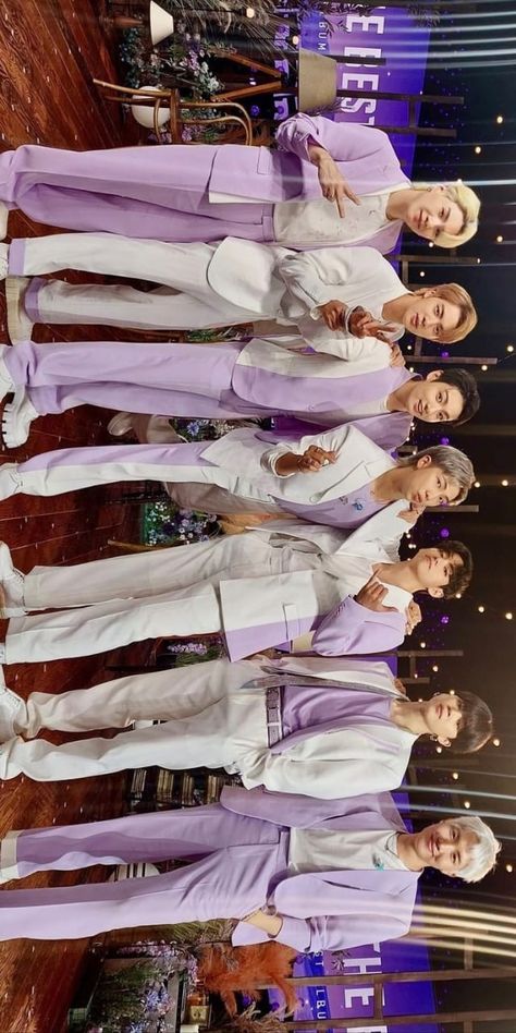 Office Film, Bts Group Photo Wallpaper, Bts Eyes, Penanda Buku, Bts Group Picture, Bts Backgrounds, Bts Group Photos, Wallpaper Bts, Photoshoot Bts