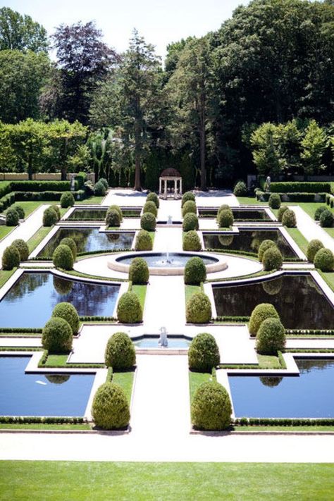 This balance is symmetrical because all the shapes are identical on both sides and easily distinguishable by the line down the middle. Structural Planting, Oheka Castle Wedding, Symmetrical Balance, Formal Garden Design, Oheka Castle, Formal Garden, Castle Garden, Garden Park, Formal Gardens