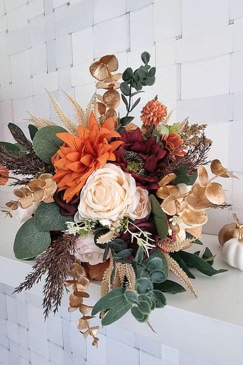 That bridal bouquet looks timeless for your big day. In my opinion, that will complement a winter-themed wedding. Add that to your wedding board. Flower Design Ideas, Wedding Themes Winter, Floral Arch, Winter Flowers, Winter Themed, Wedding Flower Arrangements, In My Opinion, Wedding Board, Themed Wedding