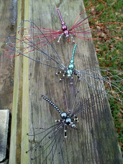 Copper Wire Crafts, Dragon Fly Craft, Beaded Dragonfly, Wire Art Sculpture, Bijoux Fil Aluminium, Dragonfly Art, Wire Jewelry Designs, Diy Wire Jewelry, Beaded Crafts