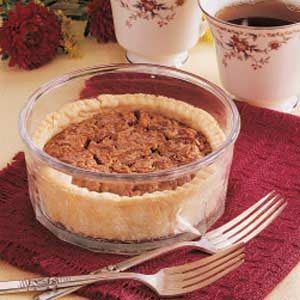 Best Pecan Pie Recipe, Best Pecan Pie, Recipe For 1, Small Batch Baking, Recipe For 2, Single Serving Recipes, Dessert For Two, Pecan Pie Recipe, Mug Recipes