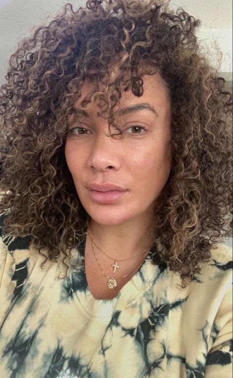 Nia Jax Model, Nia Long Hair, Nia Jax, Soft Glam, Women Hairstyles, Less Is More, Black Women Hairstyles, Matrix, Wwe