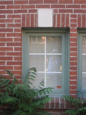 The Best Exterior Trim Colours with Brick.  This colour BM CC-620 looks like a trim colour from the 80's but in a city full of brick homes, it works. It's when its the only colour on an office or apartment building like the Rogers building in downtown Toronto that it screams "I was built in 1985".. Brick House Trim, Orange Brick Houses, Exterior Door Trim, Red Brick House Exterior, Red Brick Exteriors, White Exterior Paint, Window Trim Exterior, House Trim, Red Brick House