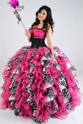 2000s Quinceanera, 2000s Prom Dress, Y2k Prom Dress, All Princess, Quinceñera Dresses, Pretty Quinceanera Dresses, Fab Dress, Quince Dress, Fancy Gowns