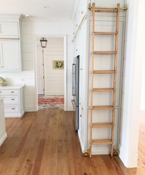 Diy Library Ladder, Tall Ceiling Kitchen, Kitchen Step Ladder, Library Ladders, Wall Ladder, Tall Kitchen Cabinets, Floor To Ceiling Cabinets, Rolling Ladder, Kitchen Ladder