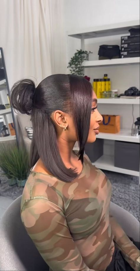 Short Hairstyle Women Slicked Back, Frontal Bun Hairstyles, Styles For Relaxed Hair, Hairstyles For Short Straight Hair Black, Hairstyles Quick Weave, Hairstyles Quick, Black Ponytail, Sleek Ponytail Hairstyles, Classy Hairstyles