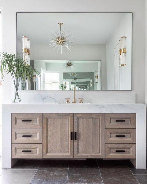 KerryKirkPhoto on Instagram: “Still swooning over this bathroom vanity & cabinet situation by @davidjames_custombuilder and @tc_interiors So beautifully done! Bravo!” Bathroom Vanity Cabinet, Bad Inspiration, Stunning Bathrooms, Bathroom Vanity Cabinets, Bathroom Renos, Bathroom Colors, House Bathroom, Bathroom Remodel Master, Vanity Cabinet