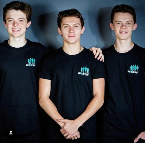 Tom Holland Brothers, Brothers Trust, Holland Brothers, Harry Holland, Tommy Holland, Harrison Osterfield, Baby Toms, Tom Holland Peter Parker, Tom Holland Spiderman