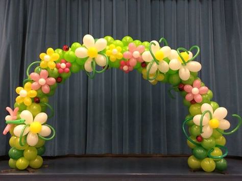 Arch for school Father & Daughter dance. Spring Fling School Dance, Spring Dance Decorations School, Spring Fling Dance Ideas, Spring Festival Ideas School, Spring Fling Ideas School, Spring School Dance Decorations, School Dance Decor, Spring Fling Decorations, Spring Dance Ideas