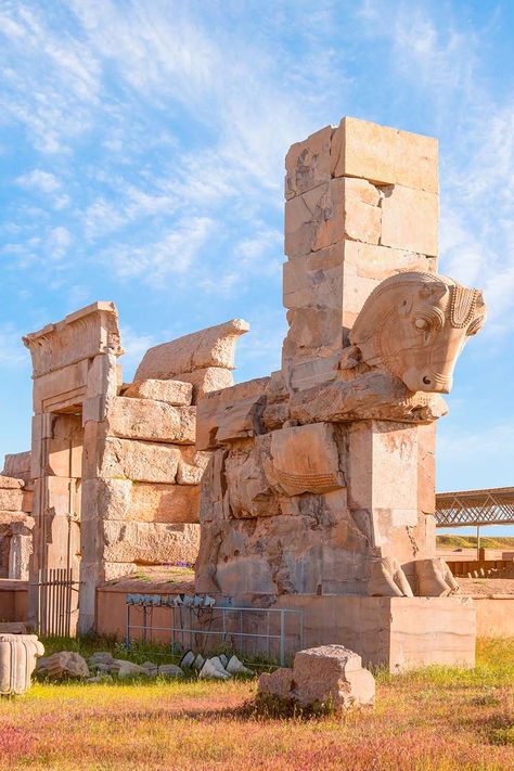 Achaemenid Architecture, Persepolis Iran, Empire Architecture, Achaemenid Empire, Ancient Iran, Iranian Architecture, Persian Architecture, Persian Garden, Ancient Persia