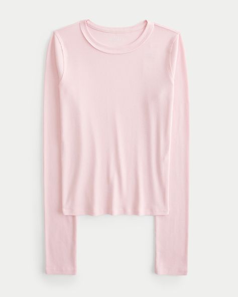 Women's Tops - Short & Long Sleeved Casual Tops | Hollister Co. Cute Tops For Teens, Long Sleeve Top Outfit, Tops For Teens, Hollister Clothes, Comfy Tops, Hollister Tops, Basic Tees, Women's Tops, Cute Tops