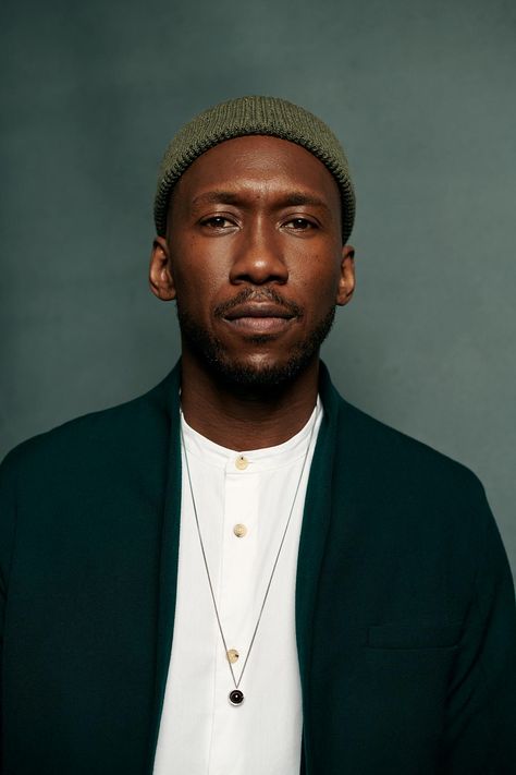 TIFF on Twitter: "Happy Mahershala Ali day, everyone. 🎈  (Shot by Andréanne Gauthier in the #TIFFxHUAWEI Portrait Studio)… " Black Men Headshots, Black Male Portrait, Black Man Studio Photoshoot, Black Potraits Men, Black Male Model Digitals, Men Portraits, Male Headshots, Men's Portrait Photography, Photography Men