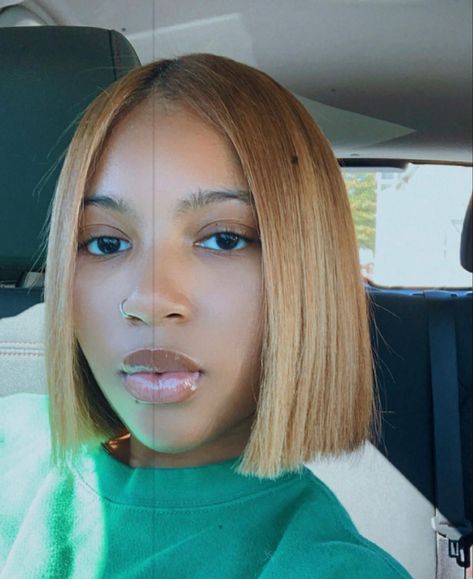 Short Colored Bobs For Black Women, Natural Blonde Bob Black Women, Bob Haircuts For Black Women Natural, Colorful Bob Black Women, Blonde Highlights Bob Black Women, Blonde Middle Part Bob Black Women, Blonde Bob Black Women Natural Hair, Short Bob Natural Hair, Bob Natural Hair Black Women