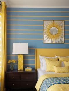 Bedroom Yellow Aesthetic, Blue And Yellow Walls, Blue And Yellow Room, Yellow Blue Bedroom, Blue And Yellow Bedroom Ideas, Yellow And Blue Bedroom, Yellow Boys Bedroom, Bedroom Ideas Yellow, Blue And Yellow Bedding