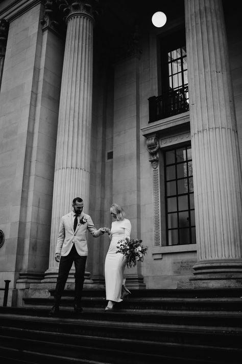 Marylebone Town Hall Wedding, Townhall Wedding, Old Marylebone Town Hall, Marylebone Town Hall, Photo Of Bride, City Hall Wedding Photos, Courthouse Wedding Photos, Town Hall Wedding, City Wedding Photos