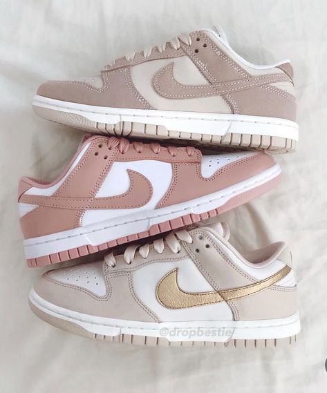 Nike Shoes Women Fashion, Trendy Shoes Sneakers, Nike Fashion Shoes, Preppy Shoes, Pretty Shoes Sneakers, All Nike Shoes, Cute Nike Shoes, Cute Sneakers, Hype Shoes