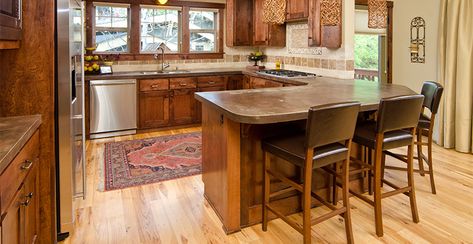 hardwood floor to match cherry cabinets | Cabinet Color Matching with Hardwood Flooring the Easy Way - The Carpet Guys Wood Cabinets With Wood Floors, Cabinets With Wood Floors, Kitchen Painting Ideas, Wood Floor Colors, Kitchen Shapes, Hardwood Floors In Kitchen, Kitchen Painting, Hickory Flooring, Mahogany Cabinets