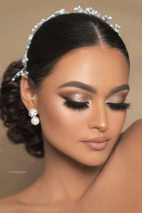 Wedding Makeup Airbrush Brides, Silver Dress Makeup Look Wedding, Bridal Makeup By Skin Tone Range, Makeup Ideas Natural Silver, Fall Wedding Glam Makeup, Eyeshadow Looks For Concerts, Makeup Ideas Silver Dress, Bride Hairstyles Updo For Round Face, Natural Makeup Look For Wedding Brides