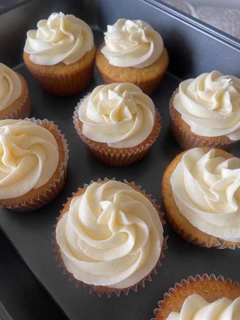 #cupcakes #cupcakeideas #cupcakestagram #cupcakedecoratingideas #homemadecupcakes #buttercream #buttercreamfrostingrecipe #vanilla #vanillabuttercreamfrosting #vanillacupcakerecipe #vanillacupcakes #dessert #dessertideas #dessertrecipe #homemade #bakery #bakingrecipe #smallbusiness Vanilla Cupcakes Aesthetic, Home Made Cupcakes, Cupcakes Vanilla, Homemade Bakery, Vanilla Muffins, Butter Cupcakes, Vanilla Cupcake Recipe, White Cupcakes, Buttercream Cupcakes