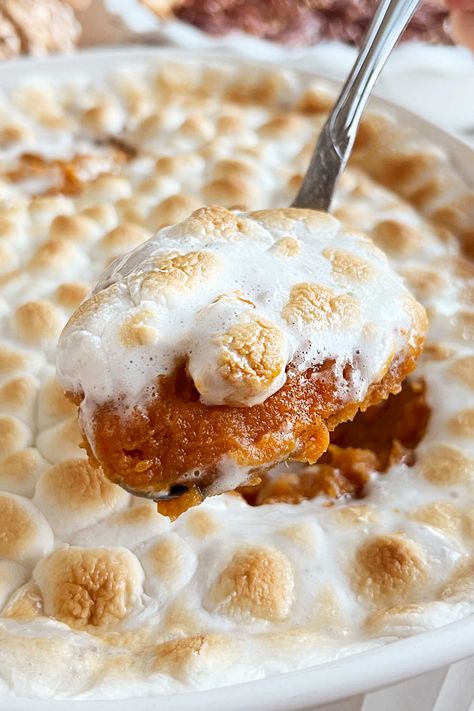 Sweet Potato Casserole recipe with Marshmallows and no eggs is made with fresh sweet potatoes and topped with gooey marshmallows for an easy Thanksgiving side dish. A delicious addition to your Thanksgiving table or Christmas dinner! Easy Candied Pecans, Sweet Potato Casserole With Marshmallows, Sweet Potato Casserole Healthy, Easy Holiday Side Dishes, Candied Pecans Recipe, Sweet Potato Casserole Easy, Thanksgiving Side Dishes Easy, Sides Recipes, Thanksgiving Side Dish