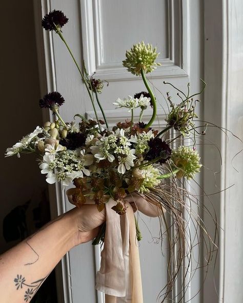 Abstract Bridal Bouquet, Droopy Flower Bouquet, Mirror Flowers, Organic Bouquet, Dark Bridal Bouquet, Dark Flower Bouquet, Dark Bouquet, Dark Wedding Flowers, Dark Wedding Bouquet