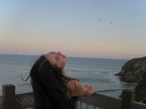 pic inspo, girl, digital camera, digi cam, canon camera, film aesthetic, beach, beach, lookout, ocean view, summer outfit inspo, outfit inspo, ocean cliff side, lace black tube top, blue jeans, beach hairstyle, beach waves, long dark hair, smile, aesthetic, waves, ocean, happy, girl laughing Smiling Girl Aesthetic, Manifesting Pics, Laughing Girl Aesthetic, Beach Hair Aesthetic, Girl Laughing Aesthetic, Girls Smiling Aesthetic, Girls Laughing Aesthetic, Digital Beach Pics, Dark Summer Aesthetic