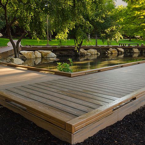 A TREX Decking Walkway could completely change the way you feel about your outdoor space... Trex Deck Colors, Steel Deck Framing, Trex Composite Decking, Trex Decking, Trex Transcend, Cottage Landscape, Laying Decking, Deck Framing, Mulch Landscaping